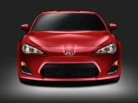 Scion FR-S (2013) - picture 1 of 13