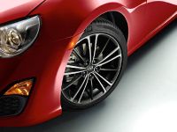 Scion FR-S (2013) - picture 2 of 13