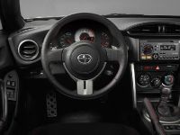 Scion FR-S (2013) - picture 5 of 13