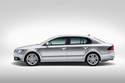 Skoda Superb (2013) - picture 9 of 50