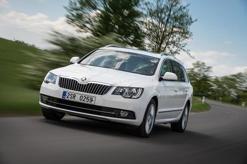 Skoda Superb (2013) - picture 33 of 50