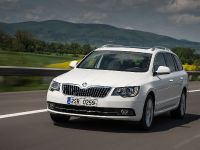 Skoda Superb (2013) - picture 34 of 50