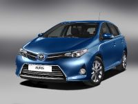 Toyota Auris Hybrid (2013) - picture 2 of 12