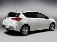 Toyota Auris (2013) - picture 10 of 15