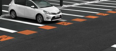 Toyota Verso (2013) - picture 4 of 9