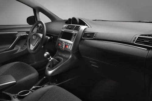 Toyota Verso (2013) - picture 9 of 9