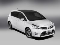 Toyota Verso (2013) - picture 2 of 9