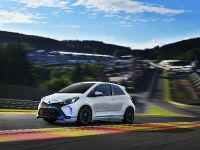 Toyota Yaris Hybrid-R Concept (2013) - picture 2 of 8