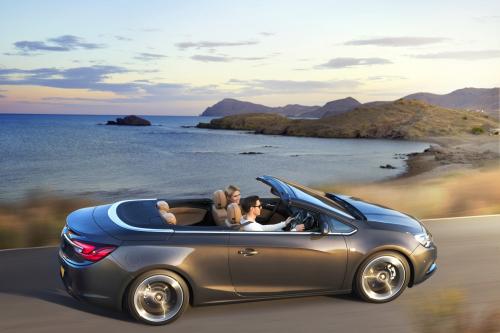 Vauxhall Cascada (2013) - picture 1 of 5