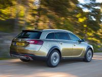 Vauxhall Insignia Country Tourer (2013) - picture 3 of 5