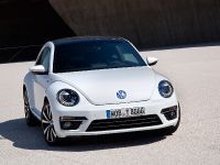 Volkswagen Beetle R-Line (2013) - picture 1 of 6