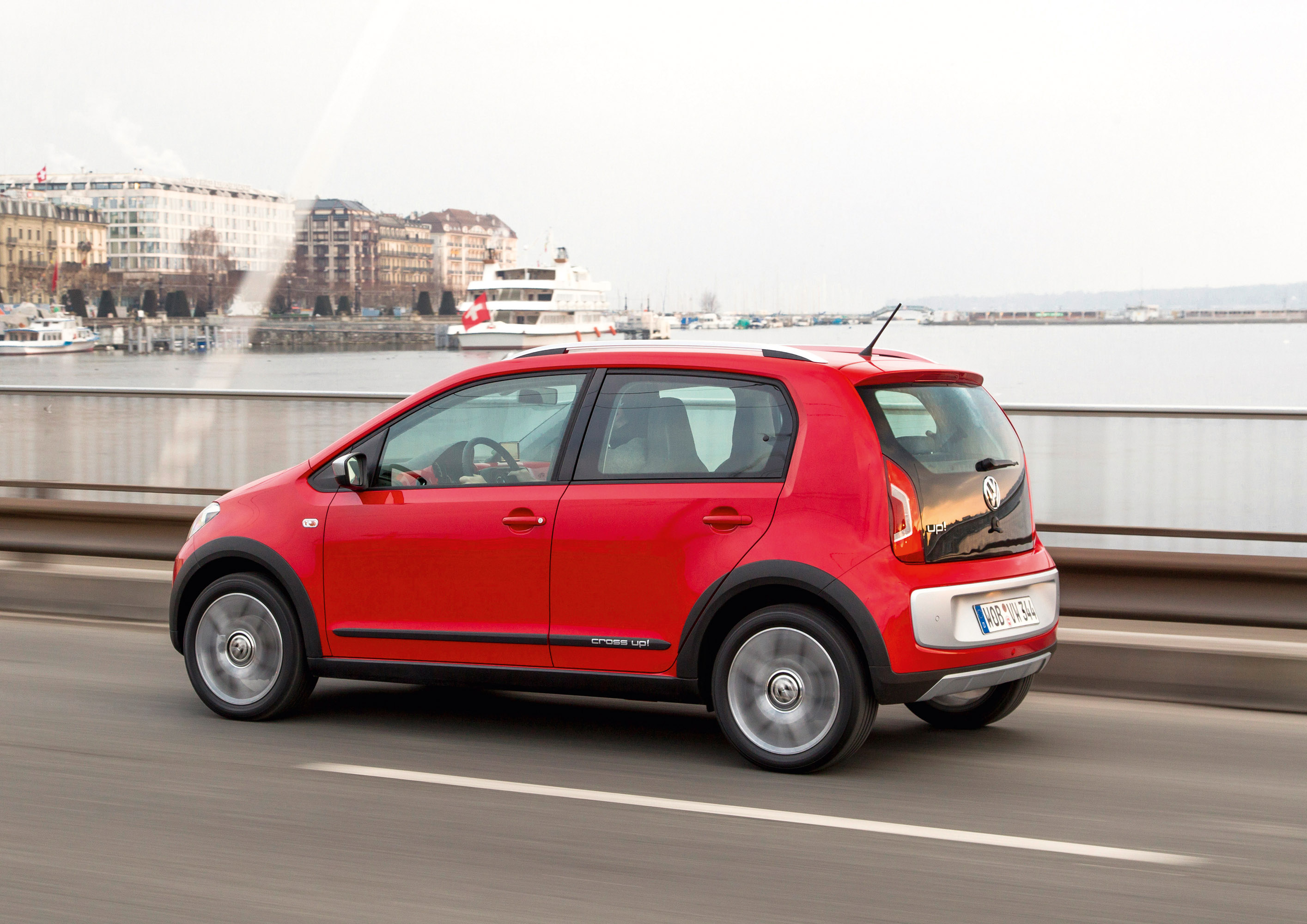 Volkswagen Cross Up