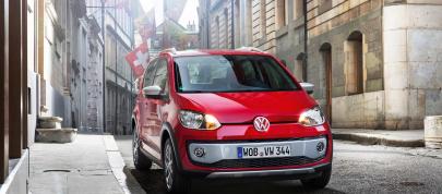 Volkswagen Cross Up (2013) - picture 7 of 26