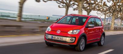 Volkswagen Cross Up (2013) - picture 12 of 26