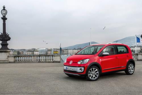 Volkswagen Cross Up (2013) - picture 1 of 26