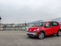 Volkswagen Cross Up (2013) - picture 1 of 26