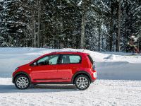 Volkswagen Cross Up (2013) - picture 4 of 26