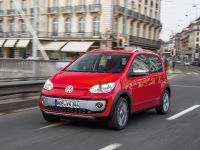 Volkswagen Cross Up (2013) - picture 11 of 26