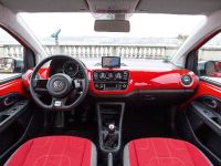 Volkswagen Cross Up (2013) - picture 21 of 26