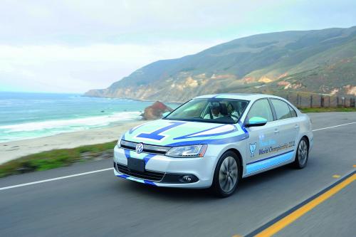 Volkswagen Jetta Hybrid (2013) - picture 1 of 5