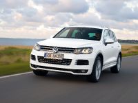 Volkswagen Touareg R-Line (2013) - picture 1 of 8