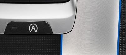 Volvo V40 R-Design (2013) - picture 12 of 15