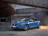 Volvo V40 R-Design (2013) - picture 2 of 15