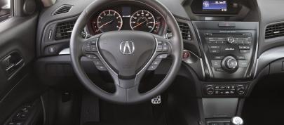 Acura ILX (2014) - picture 7 of 9