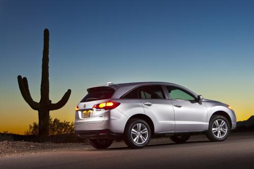 Acura RDX (2014) - picture 8 of 13