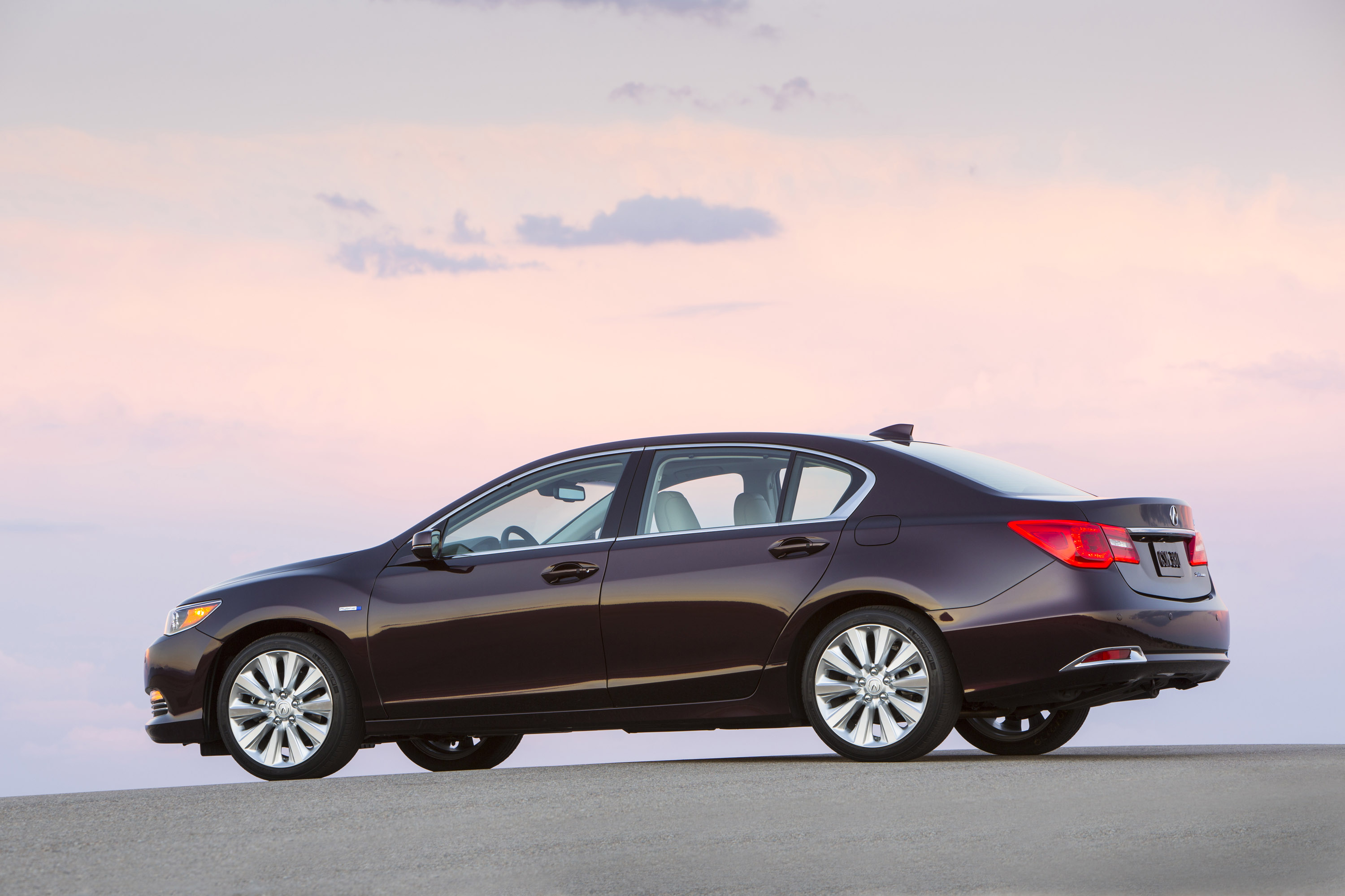 Acura RLX Sport Hybrid SH-AWD