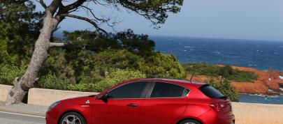 Alfa Romeo Giulietta QV (2014) - picture 7 of 11