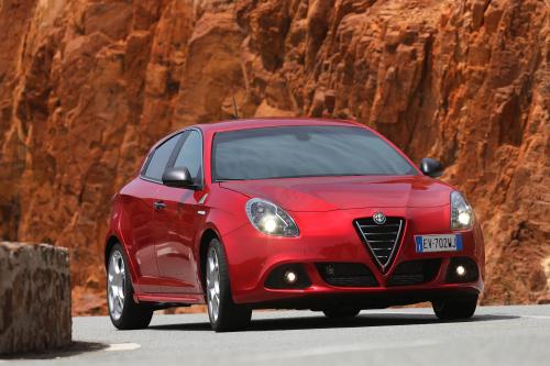 Alfa Romeo Giulietta QV (2014) - picture 1 of 11