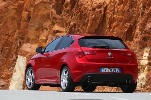 Alfa Romeo Giulietta QV (2014) - picture 8 of 11