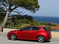 Alfa Romeo Giulietta QV (2014) - picture 7 of 11