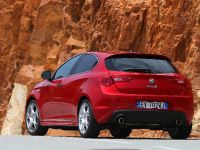 Alfa Romeo Giulietta QV (2014) - picture 8 of 11