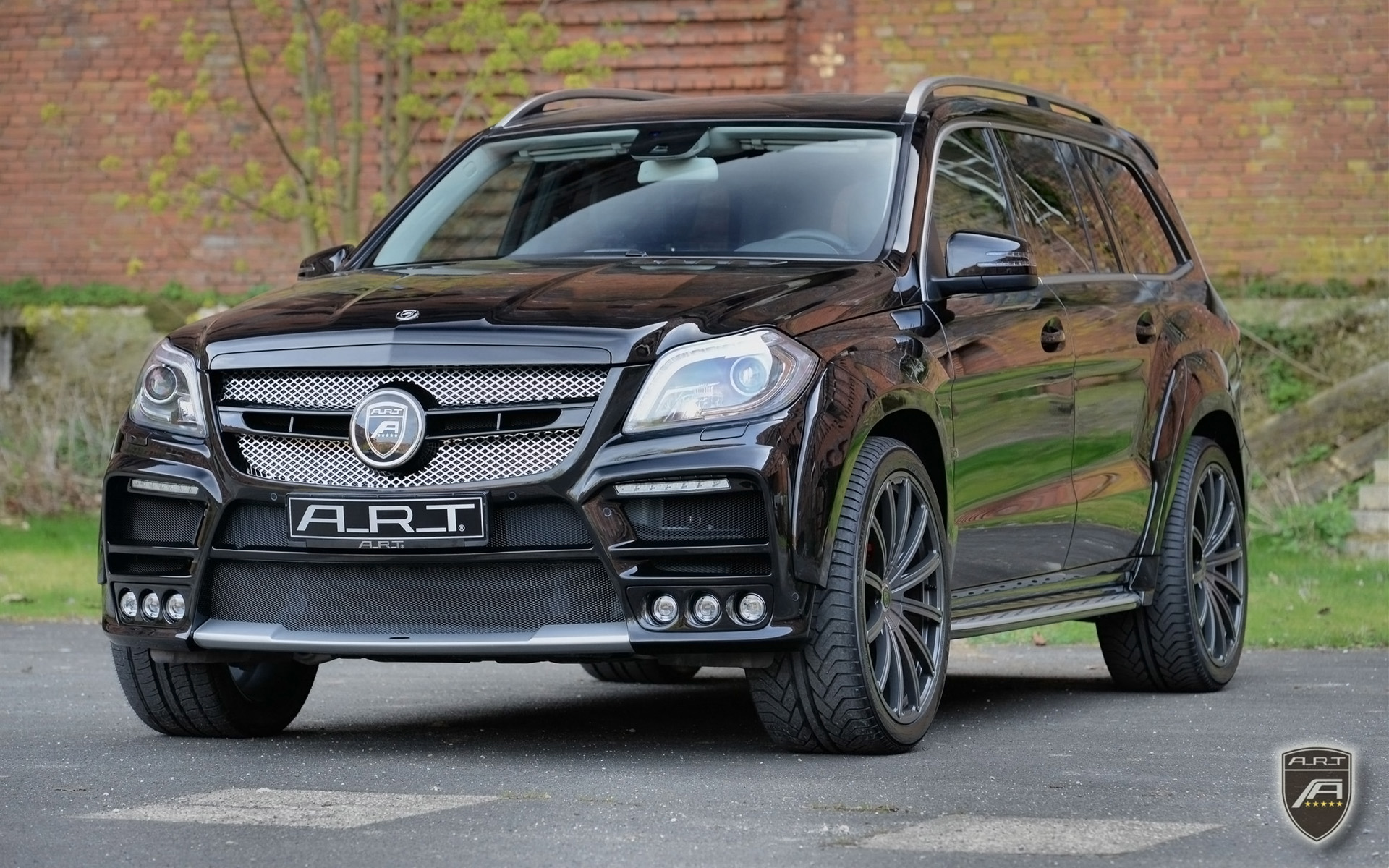 ART Mercedes-Benz GL Mammut 2