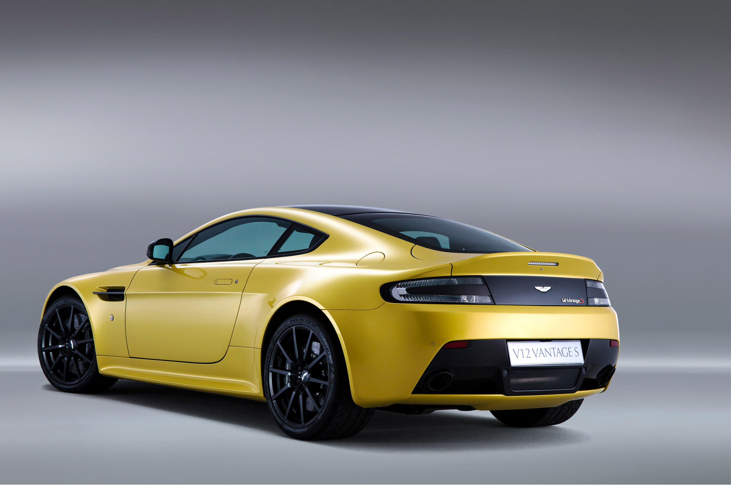 Aston Martin V12 Vantage S