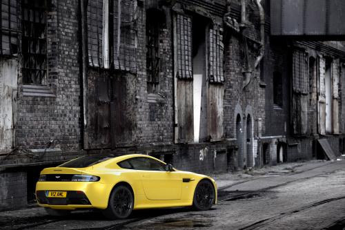 Aston Martin V12 Vantage S (2014) - picture 9 of 28