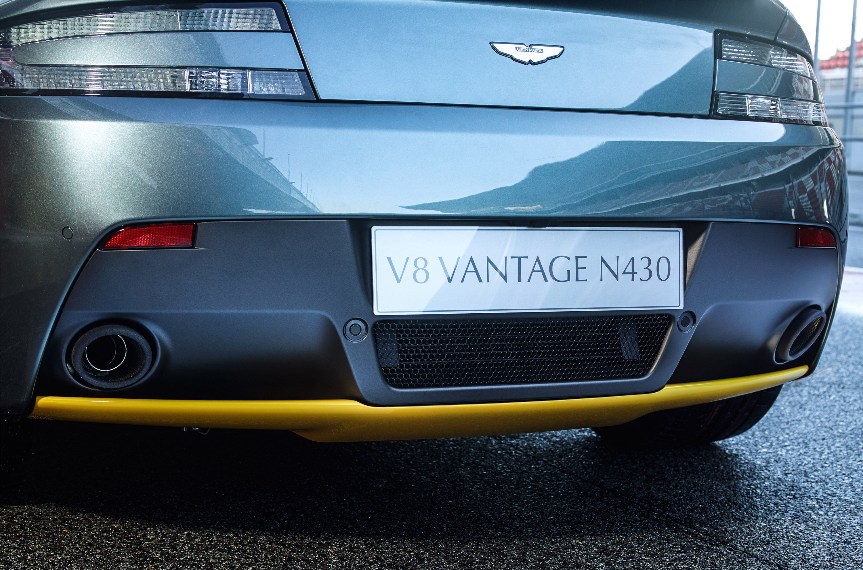 Aston Martin V8 Vantage N430