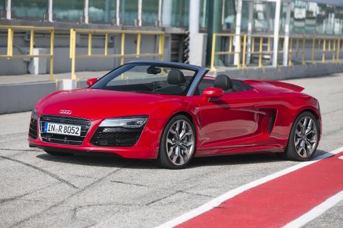 Audi R8 Spyder V10 (2014) - picture 8 of 23