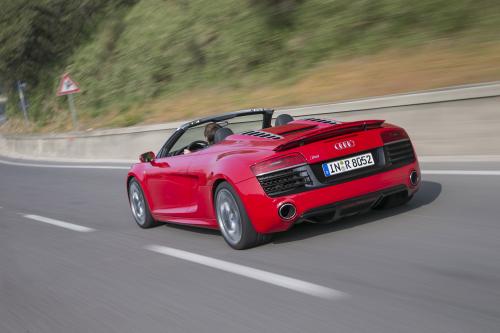 Audi R8 Spyder V10 (2014) - picture 9 of 23