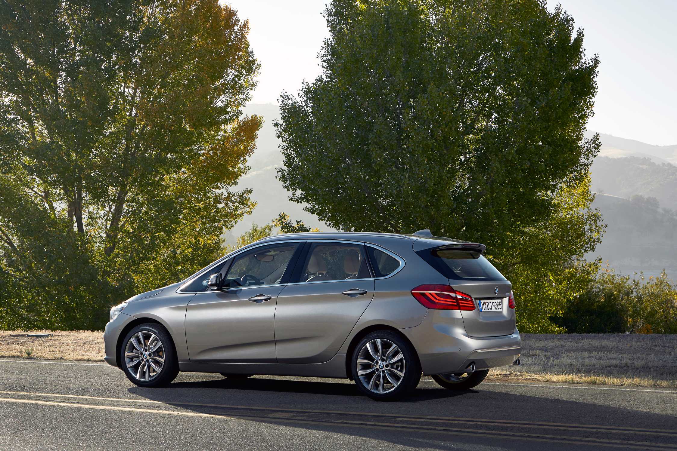 Bmw 2 series tourer. BMW 2 Tourer. БМВ 2 Актив Турер. BMW Active Tourer 2017.