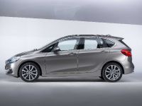 BMW 2-Series Active Tourer (2014) - picture 37 of 66