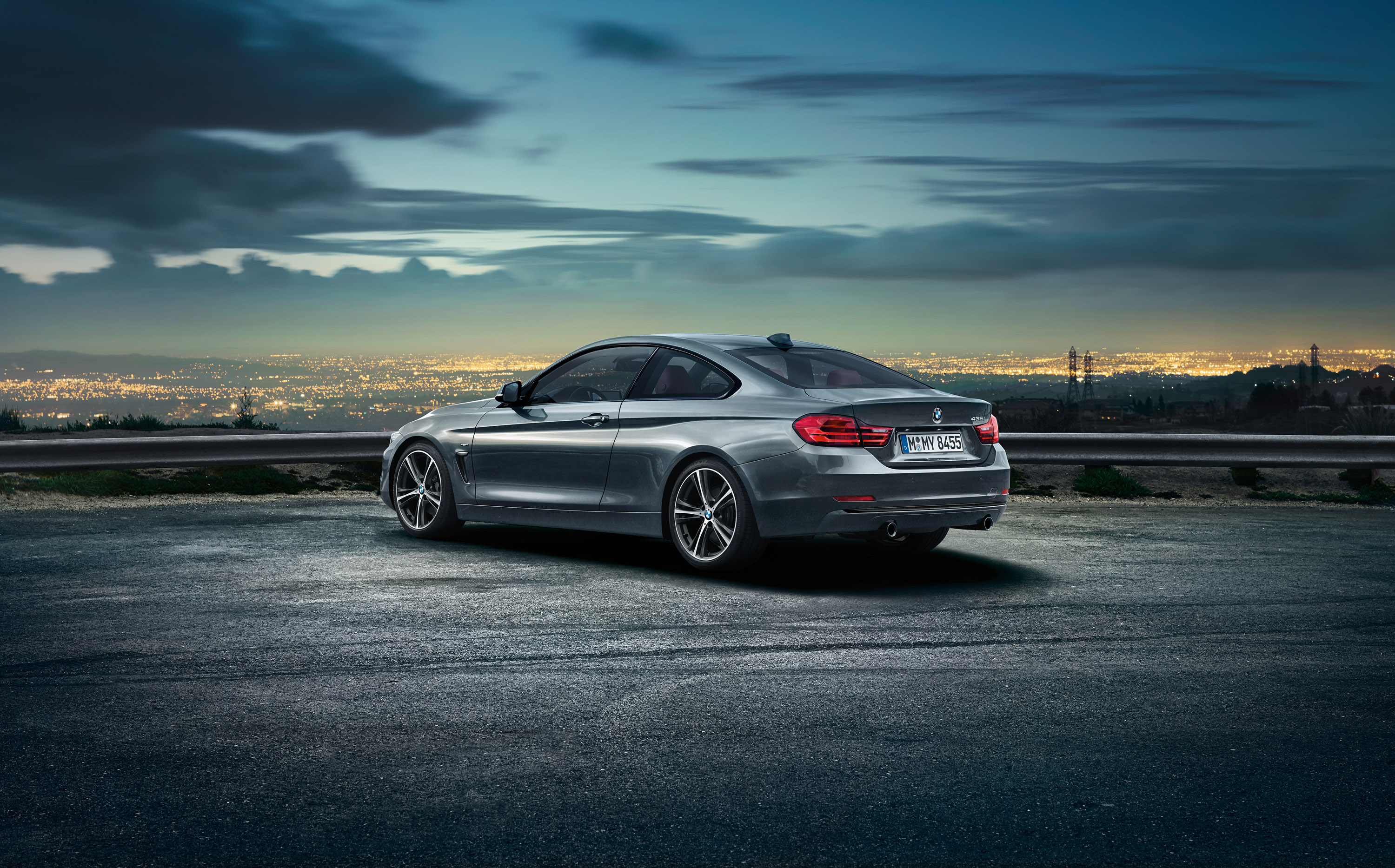 Где серая машина. BMW 4 Series f32 серая. BMW r4. BMW 4 Coupe обои. BMW 4 2014.