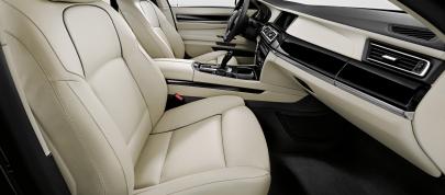 BMW 7 Series Edition Exclusive (2014) - picture 4 of 4