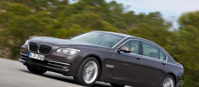 BMW 7 Series Long Wheel Base (2014) - picture 4 of 5