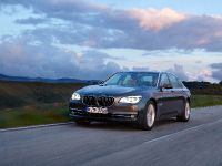 BMW 7 Series Long Wheel Base (2014) - picture 3 of 5