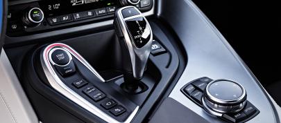 BMW i8 (2014) - picture 31 of 33