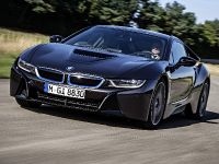 BMW i8 (2014) - picture 2 of 33