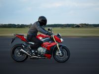 BMW S 1000 R (2014) - picture 6 of 25